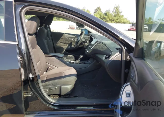 1G1ZB5ST8NF212163: 43192177