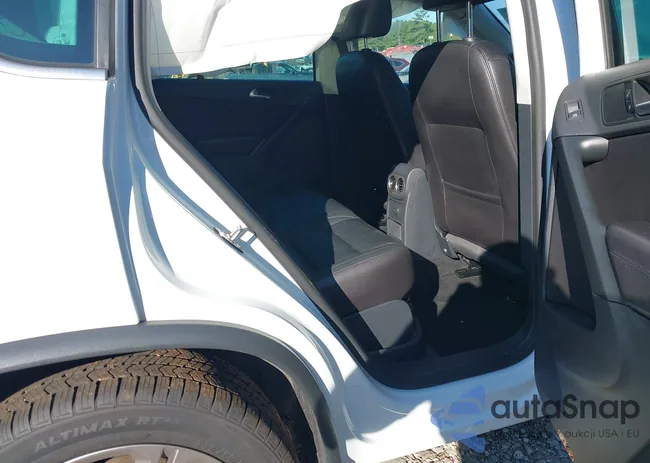 WVGUV7AX7HK027182: 43192383