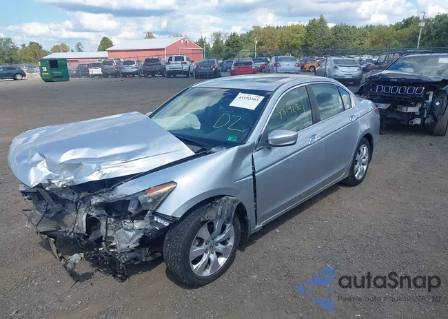 1HGCP36808A005584: 43192503