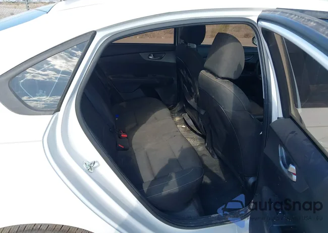 3KPF24AD3ME374855: 43192535