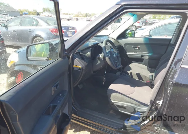 KNDJT2A52C7746690: 43192552