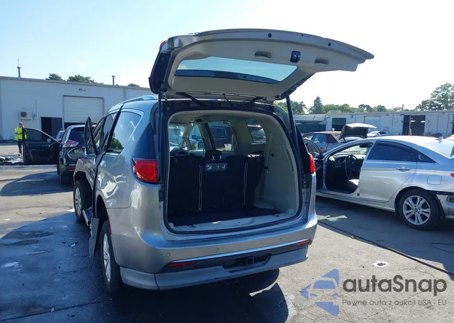 2C4RC1BG5KR643726: 43192560