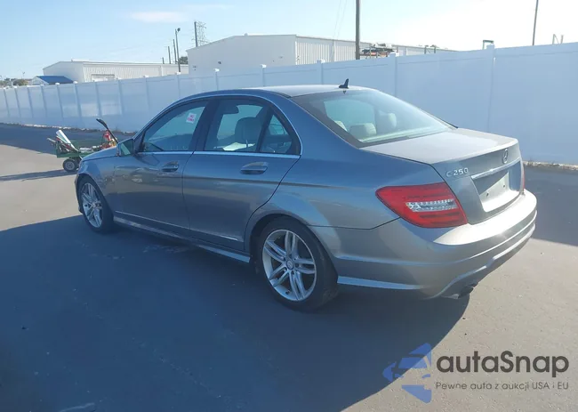 WDDGF4HB1EG251933: 43191952