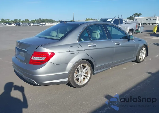 WDDGF4HB1EG251933: 43191952