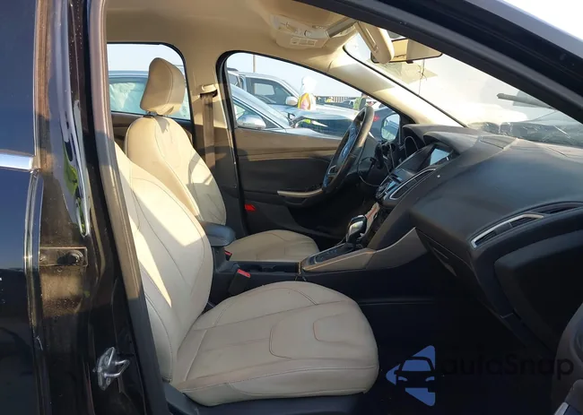 1FADP3N23GL339780: 43192984