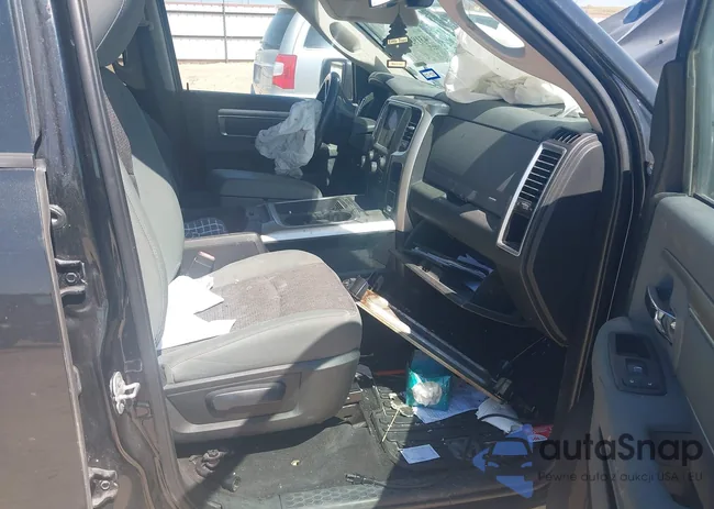 1C6RR6LT1JS187820: 43193010