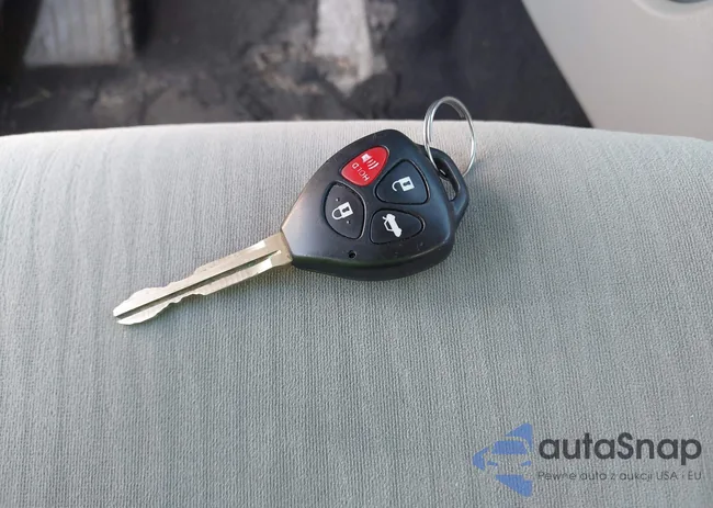 2T1BU4EE8AC325589: 43193081