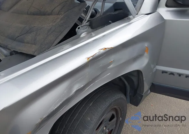 1C4NJPBB8ED856527: 43193193