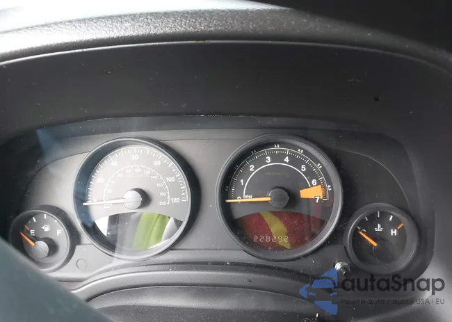 1C4NJPBB8ED856527: 43193193