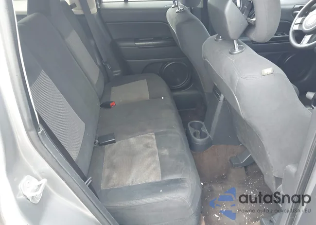 1C4NJPBB8ED856527: 43193193