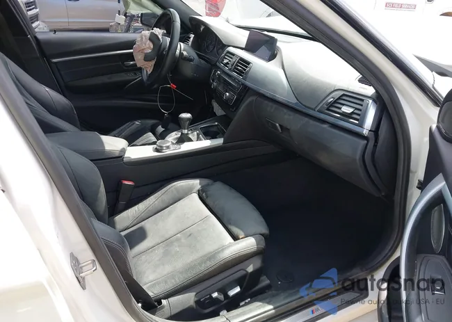 WBA8B3C56JK384777: 43193330