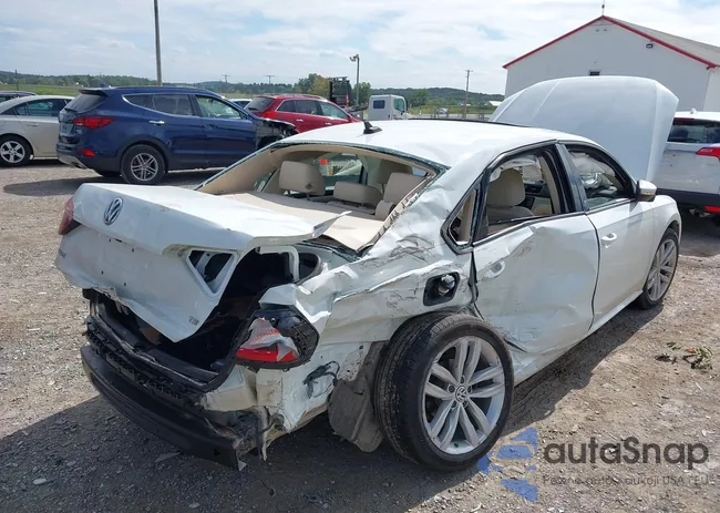 1VWLA7A34KC012386: 43193343