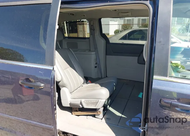 2A8HR54P38R843746: 43193431