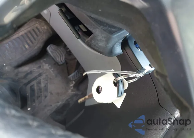 1FBAX2CM9GKA40557: 43193474