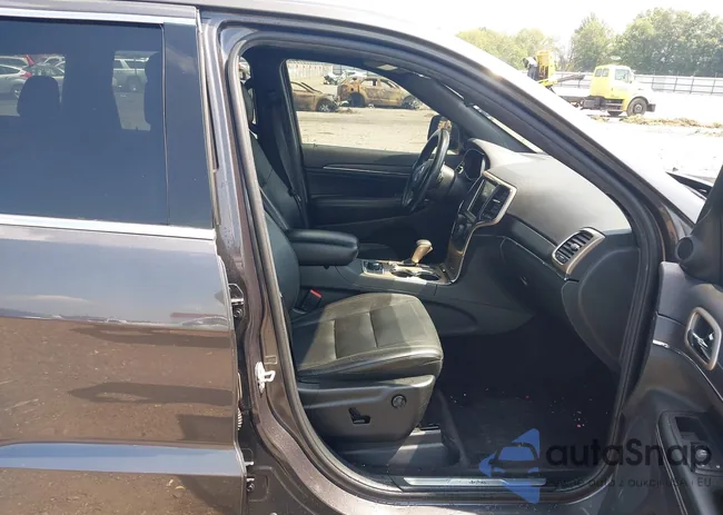 1C4RJFBG0GC421873: 43192839