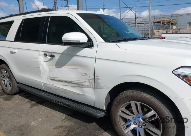 1FMJK1J84REA00815: 43192904