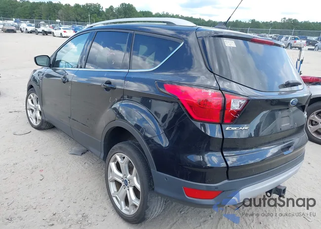 1FMCU9J96KUA29660: 43194551