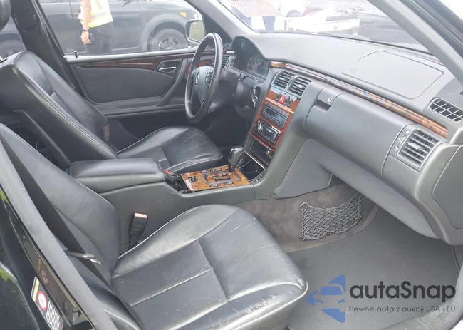 WDBJF65J11B266266: 43193646