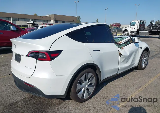 5YJYGDEE6MF229946: 43195072