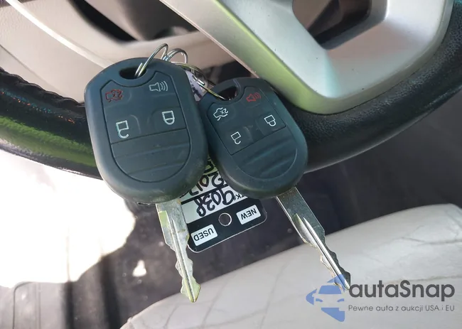 1FMHK7D82CGA16701: 43195086