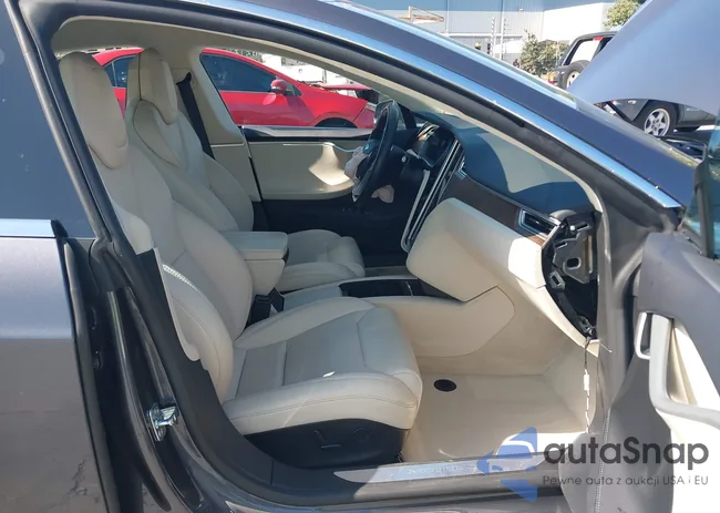 5YJSA1E2XJF247194: 43195266