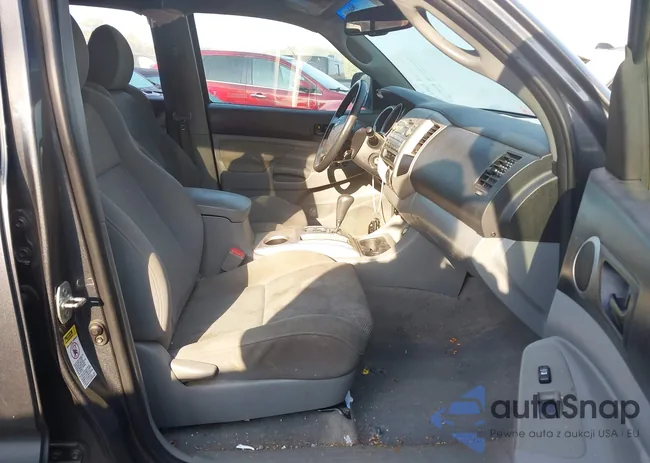 5TEMU4FNXAZ678031: 43195388