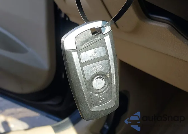 WBA8E9G52GNU28088: 43195387