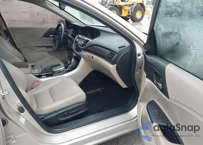 1HGCR2F80DA202818: 43195528