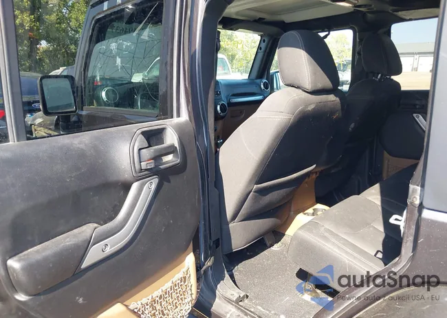 1C4BJWEG5GL164772: 43194637