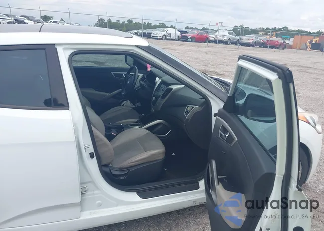 KMHTC6AD7DU122115: 43194737