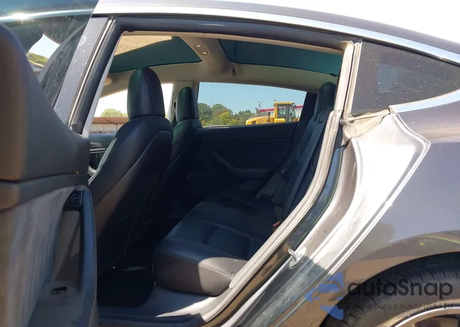 5YJ3E1EB8KF451941: 43194759