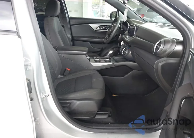 3GNKBCR40MS564330: 43196001