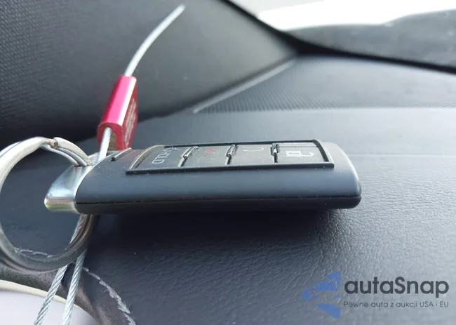 1G1YN2D60H5607067: 43196183