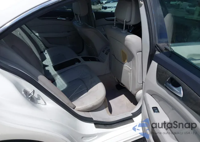 WDDLJ7DB6CA051828: 43196215