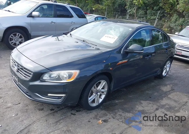 YV126MFB2F1305083: 43196323