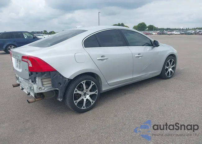 YV1622FS0C2039568: 43196373