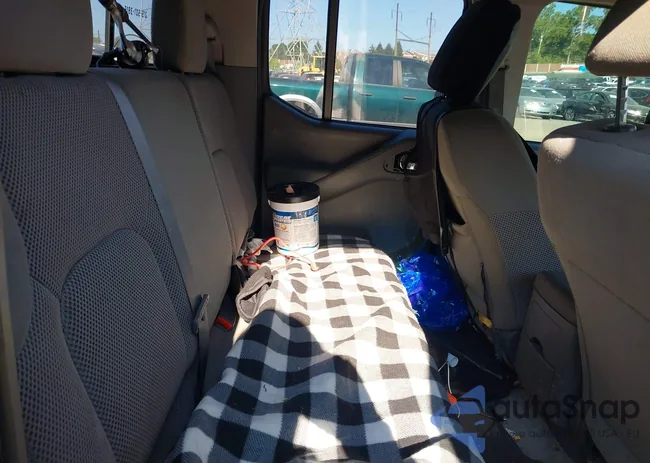 1N6AD0EV1JN740803: 43196383