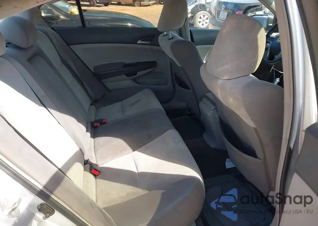 1HGCP26468A058751: 43196449