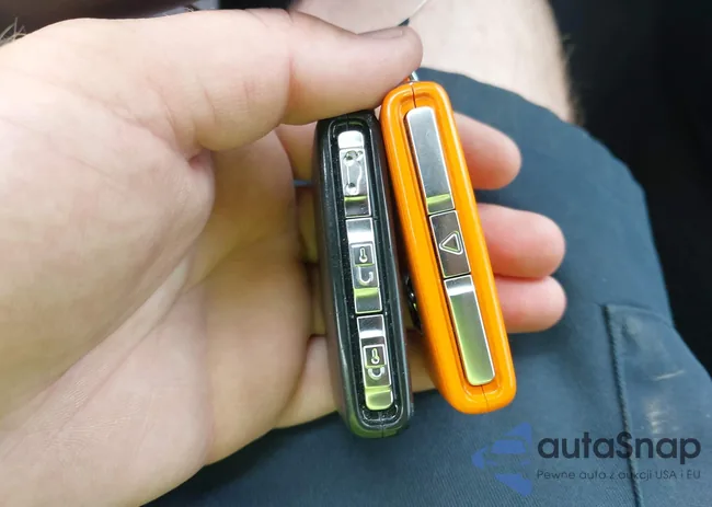 YV4L12PK3R1258207: 43196453