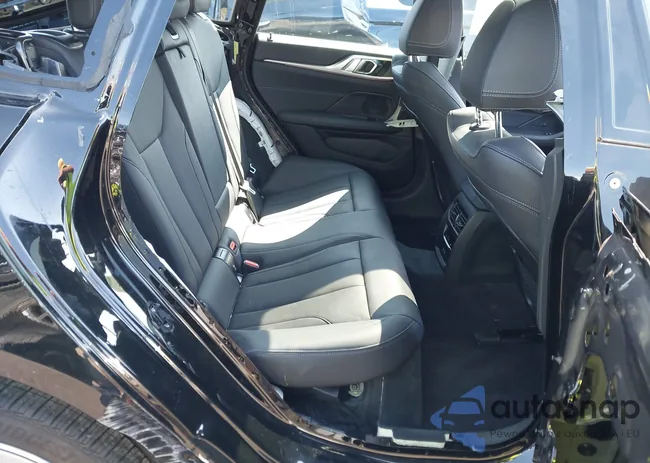 WBY43AW06PFP58677: 43195589