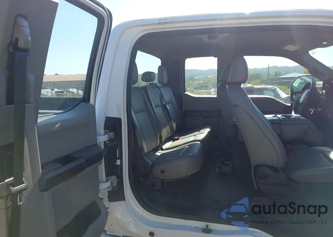 1FT7X2B6XLEE22713: 43195630