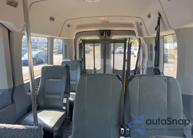 1FDZX2CM1JKA06050: 43195772