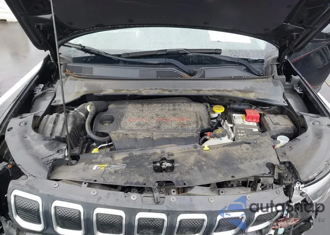 3C4NJCBB8NT138933: 43195798