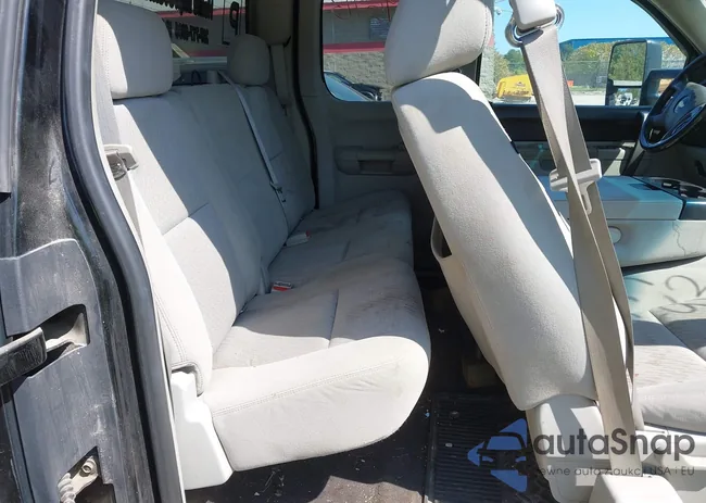 1GCRKSE32BZ349580: 43195913