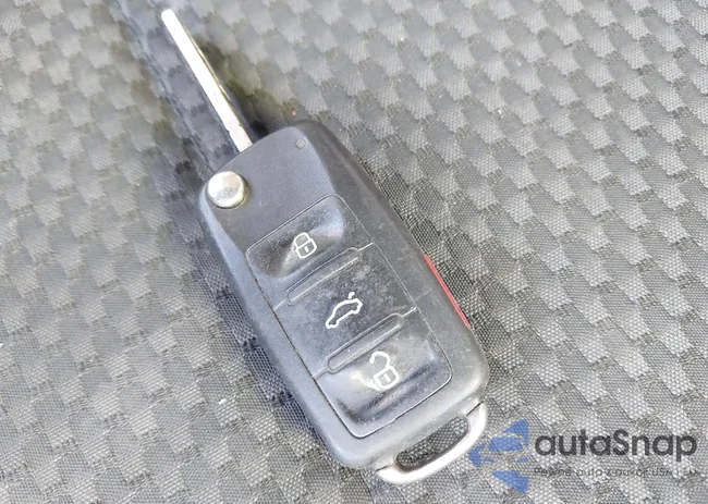 3VW2K7AJ9EM390133: 43197063