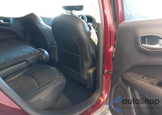 3C4NJDCB0LT228255: 43197321