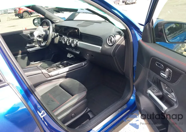 W1N4M4GB8RW371155: 43197327