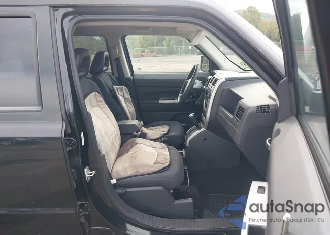 1J8FF28W38D682558: 43197356