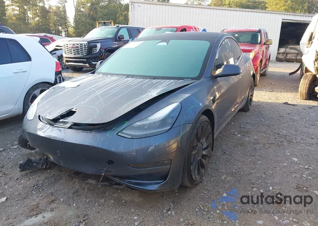 5YJ3E1EC4NF261115: 43197368