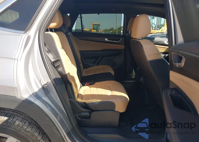 1V2AE2CA3RC254432: 43197393